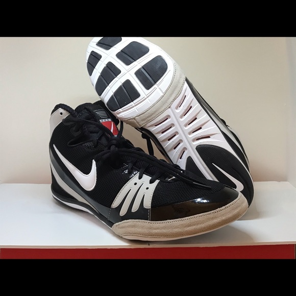 nike freek wrestling shoes
